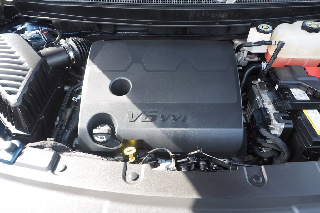 Used 2023 Chevrolet Traverse LT AWD/4WD image 11