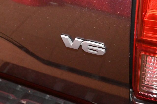 Used 2018 Toyota Tacoma TRD Off-Road image 12