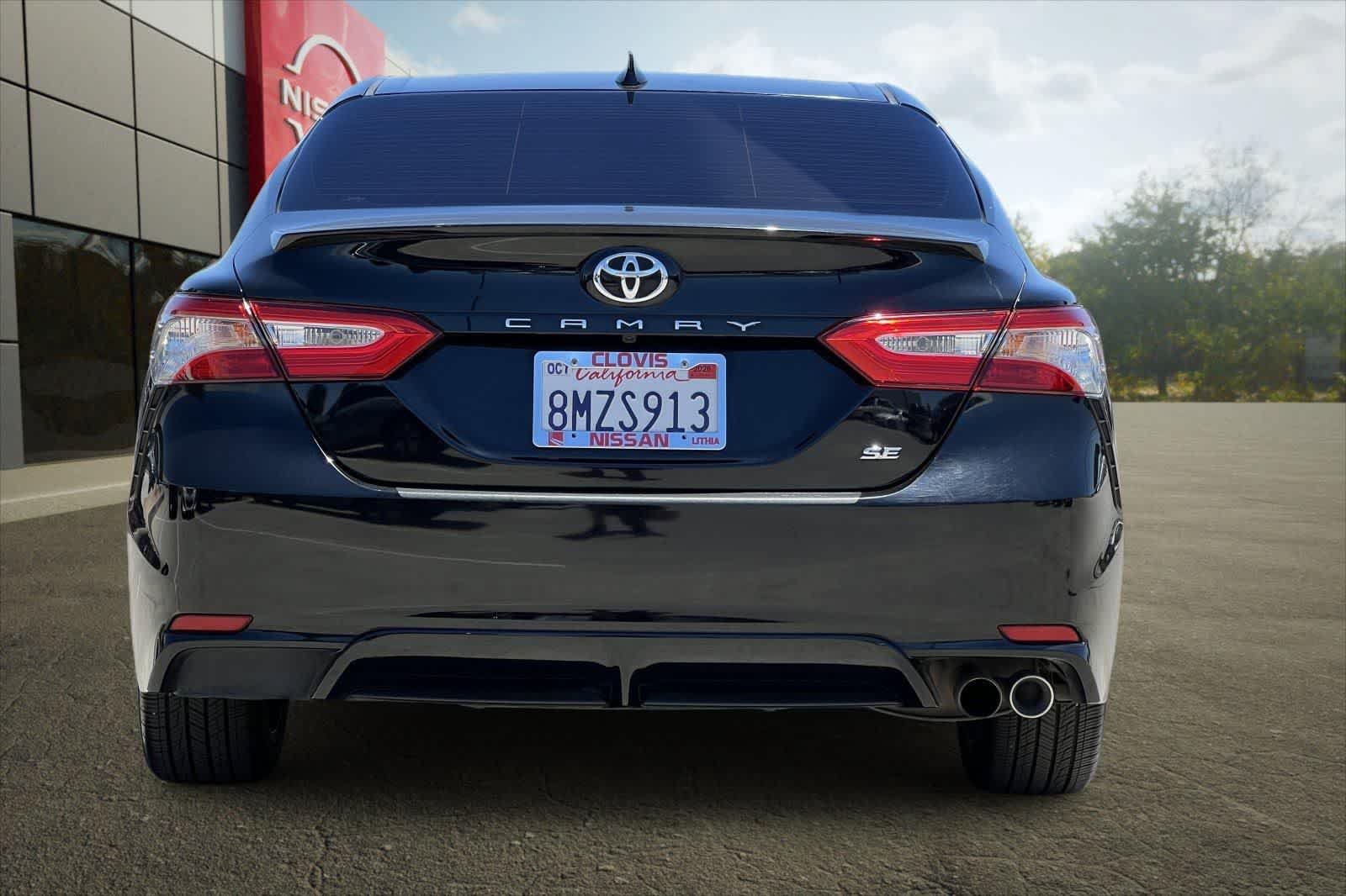 Used 2019 Toyota Camry SE FWD image 8