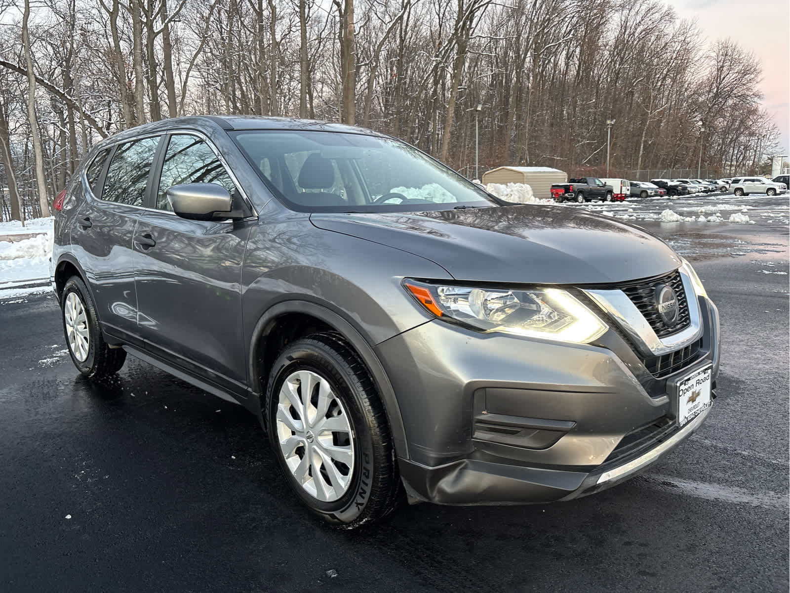Used 2018 Nissan Rogue S image 1