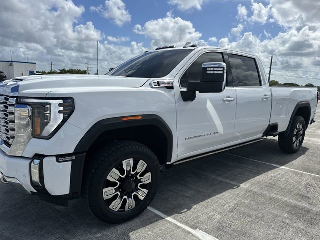 Used 2024 GMC Sierra 3500 Denali w/ Denali Reserve Package AWD/4WD image 31
