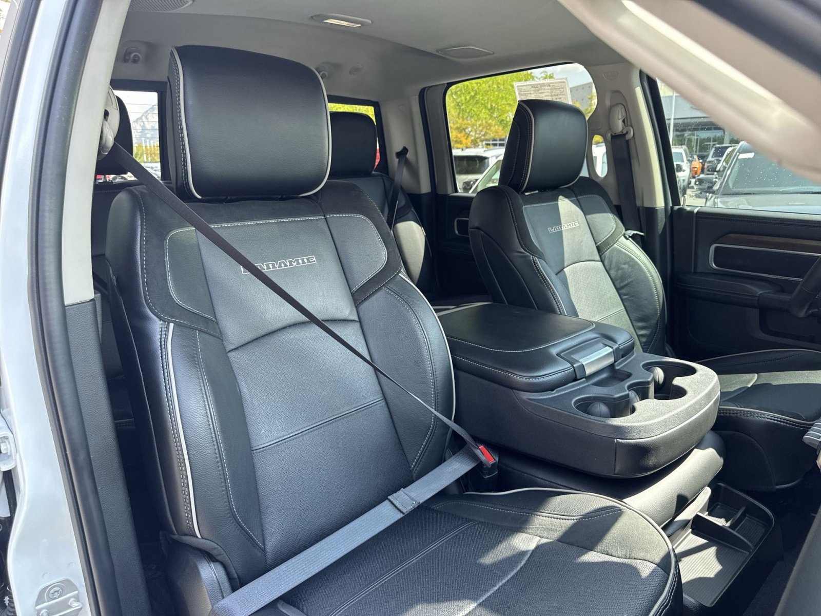 Certified 2024 RAM 3500 Laramie image 33