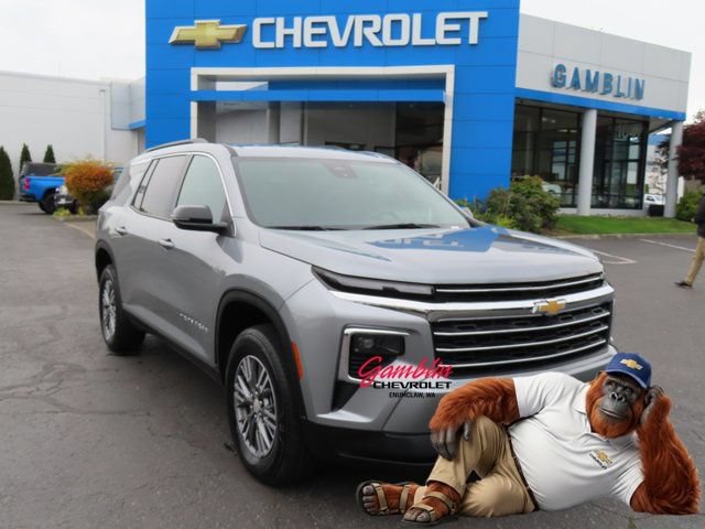 Used 2025 Chevrolet Traverse LT AWD/4WD image 1
