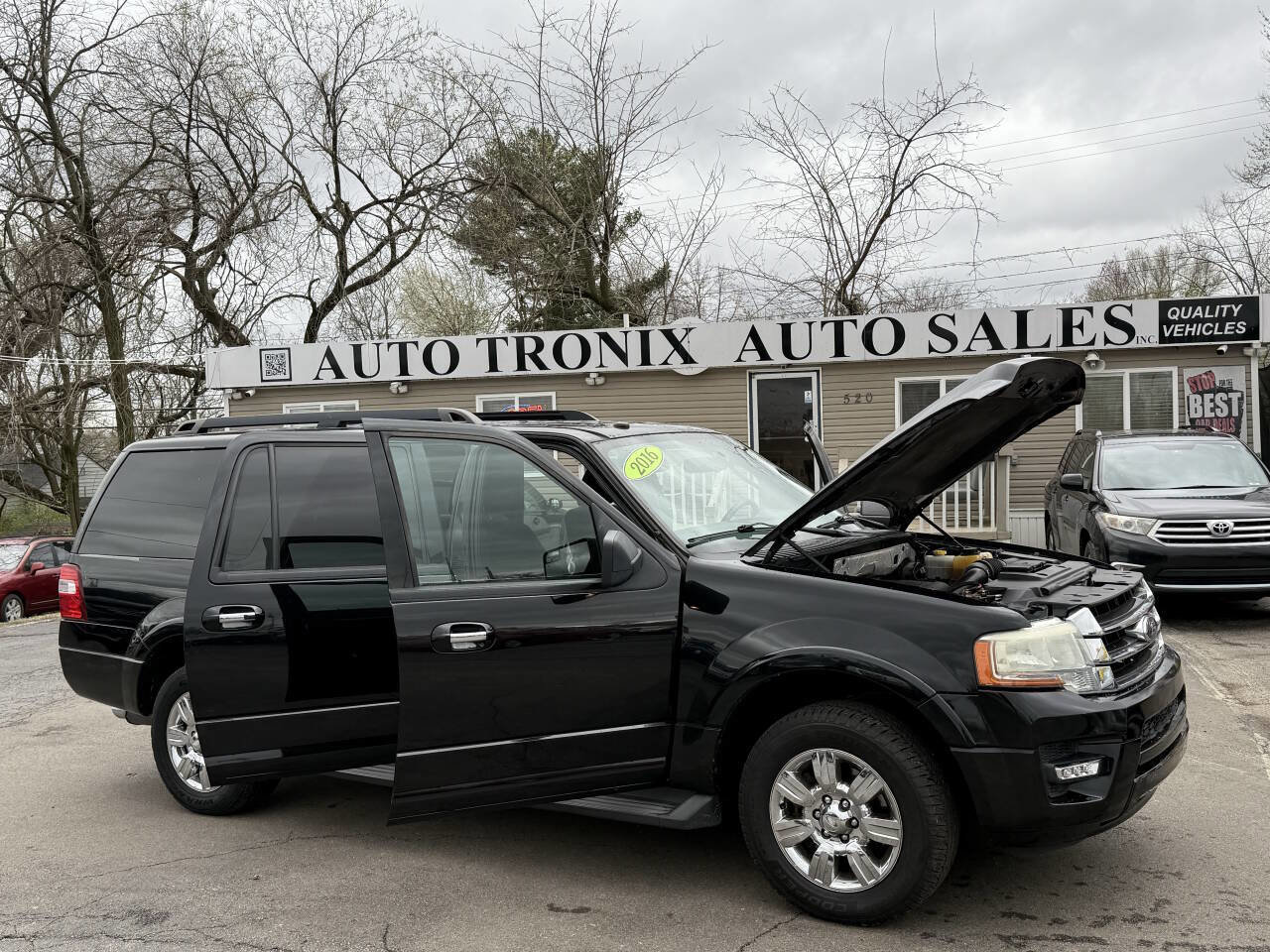 Used 2016 Ford Expedition EL XLT image 21