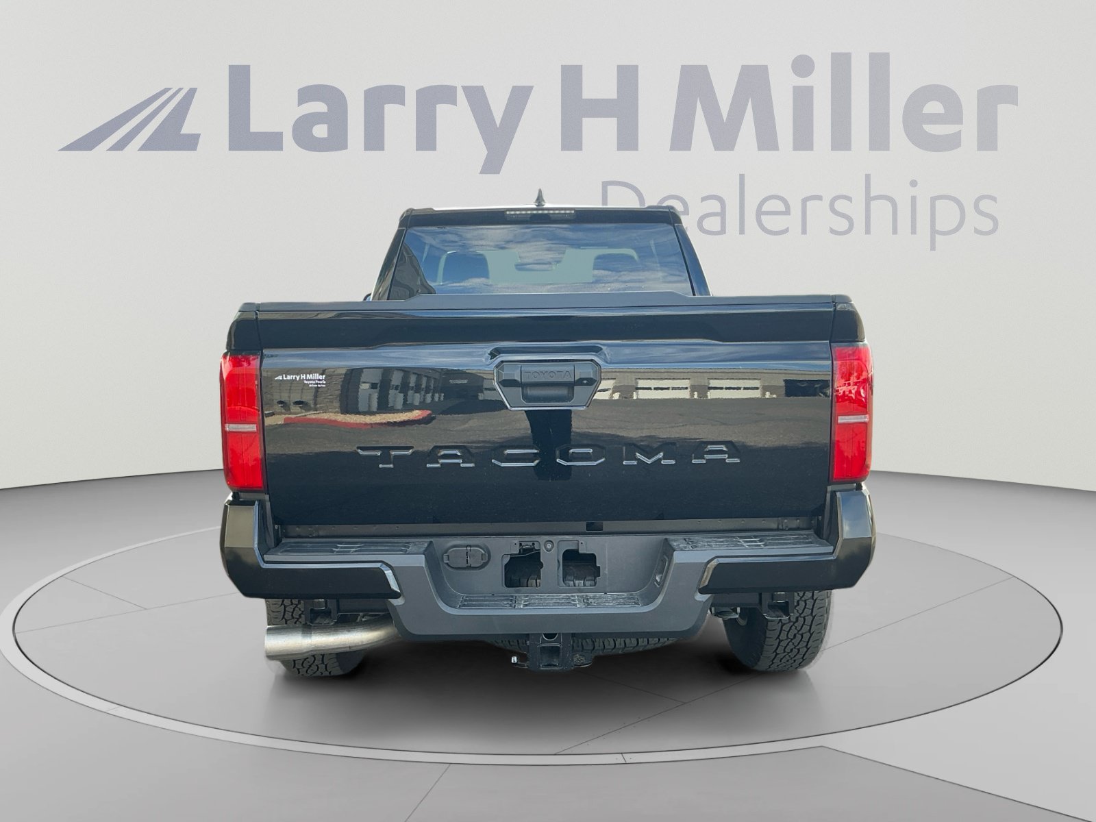 Used 2026 Toyota Tacoma SR5 RWD image 3