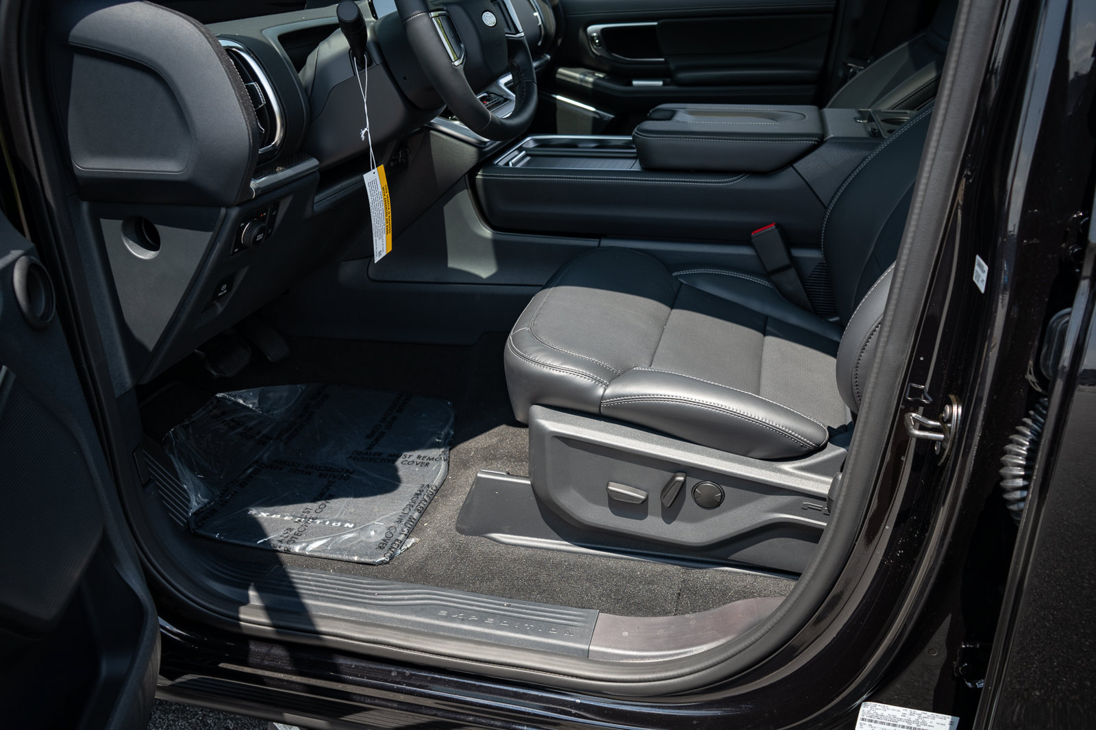 New 2026 Ford Expedition Platinum w/ Stealth Performance Package AWD/4WD image 30