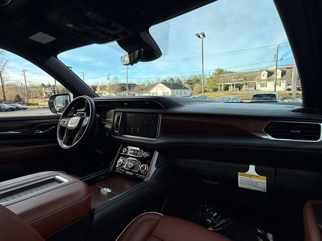 Used 2023 GMC Yukon Denali Ultimate image 24