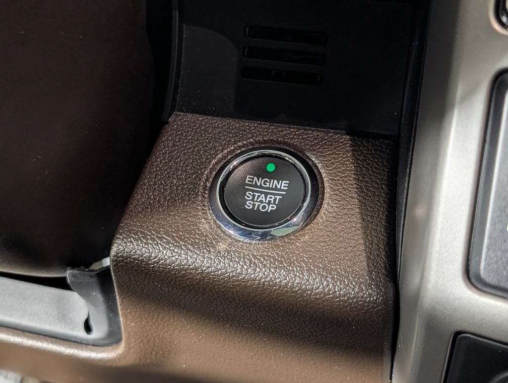 Used 2020 Ford F150 King Ranch w/ Equipment Group 601A Luxury AWD/4WD image 33
