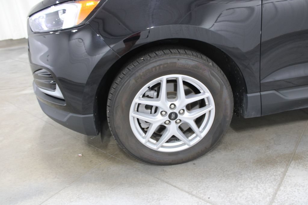 Used 2024 Ford Edge SEL AWD/4WD image 14