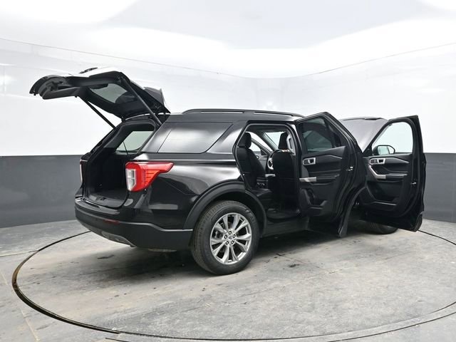 Used 2022 Ford Explorer XLT w/ Equipment Group 202A image 43