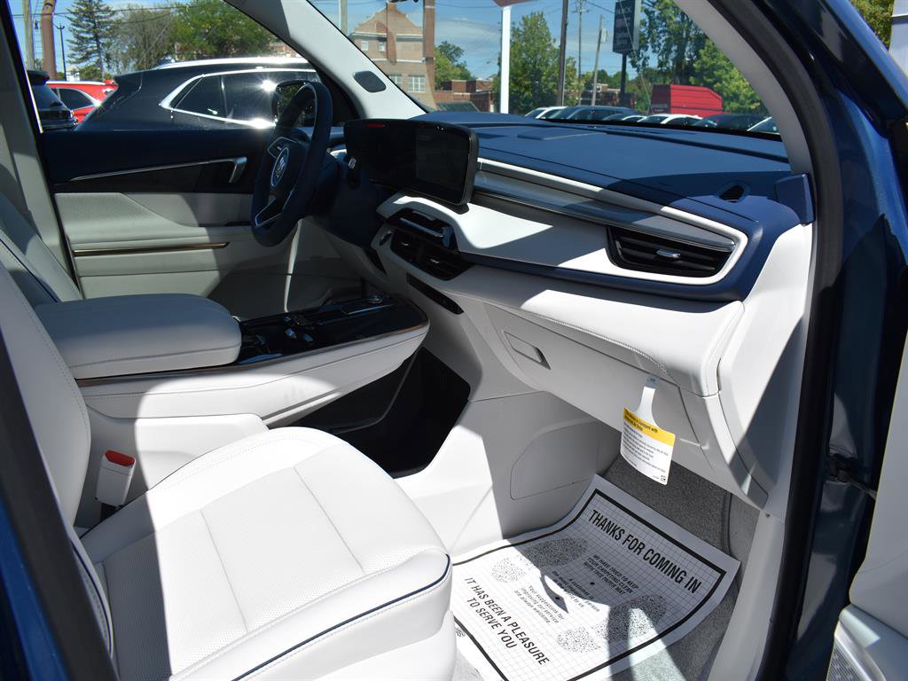New 2026 Buick Enclave Avenir w/ Super Cruise Package image 5