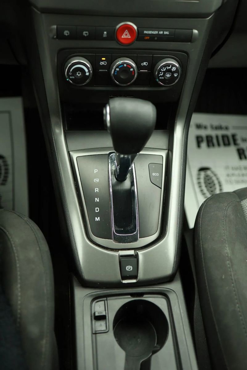 Used 2013 Chevrolet Captiva Sport LT FWD image 28