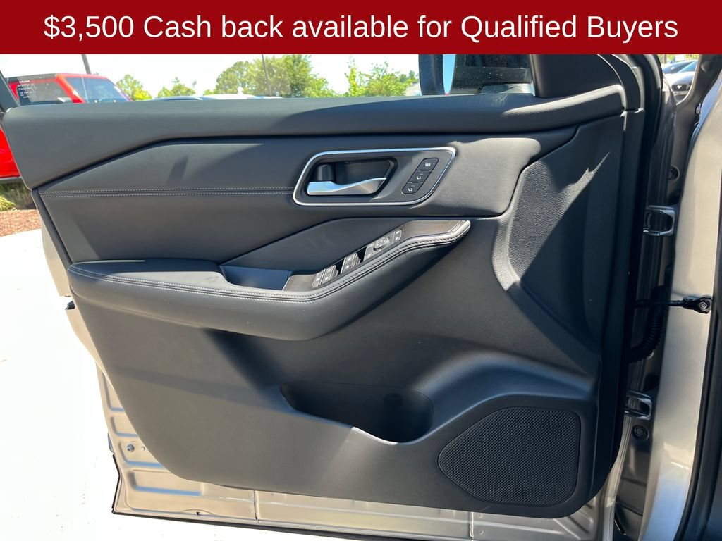 New 2026 Nissan Rogue Platinum AWD/4WD image 11