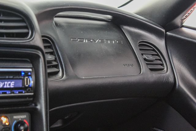 Used 2000 Chevrolet Corvette Convertible w/ Memory Pkg RWD image 25