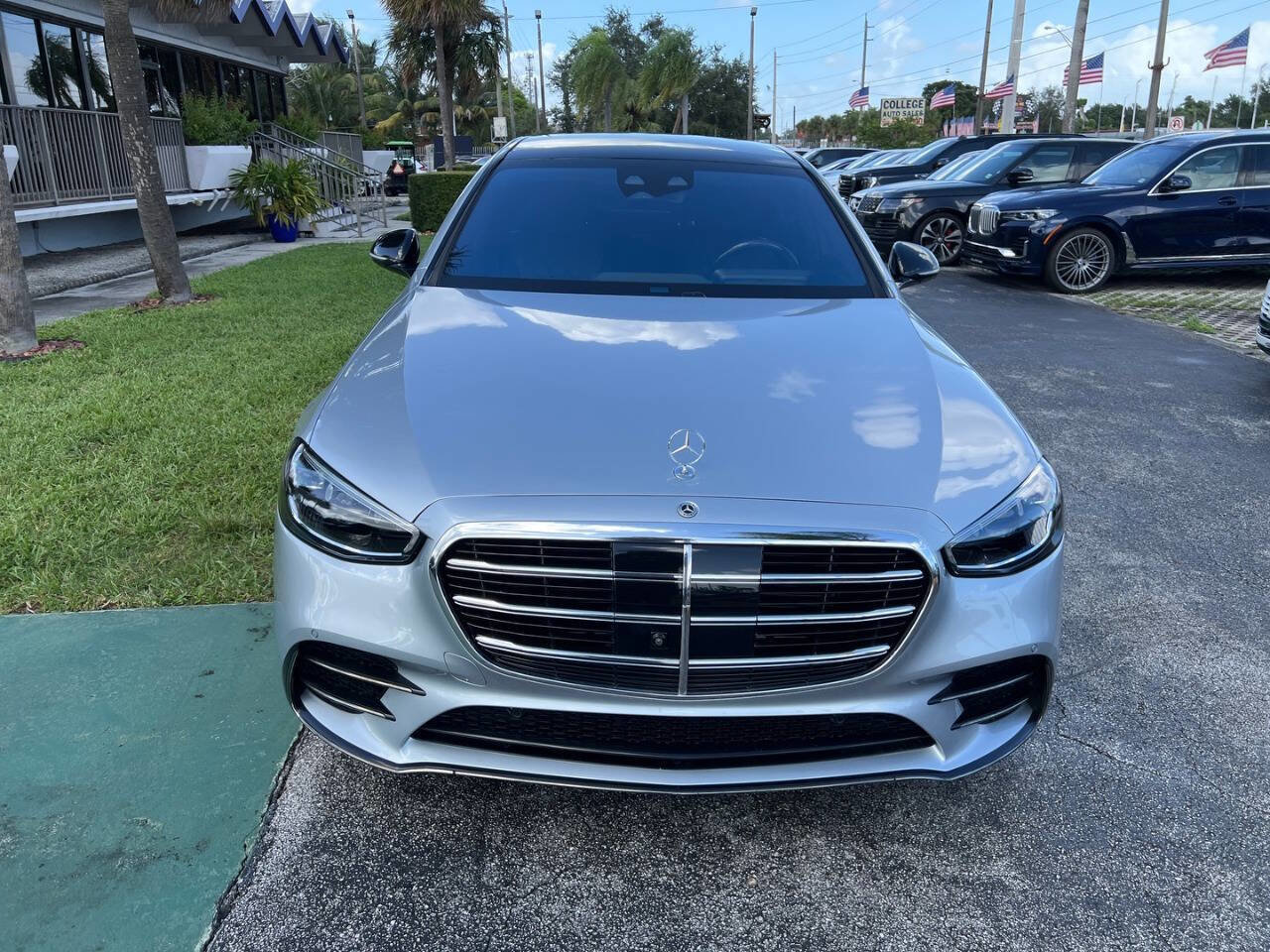 Used 2023 Mercedes-Benz S 580 4MATIC Sedan image 4