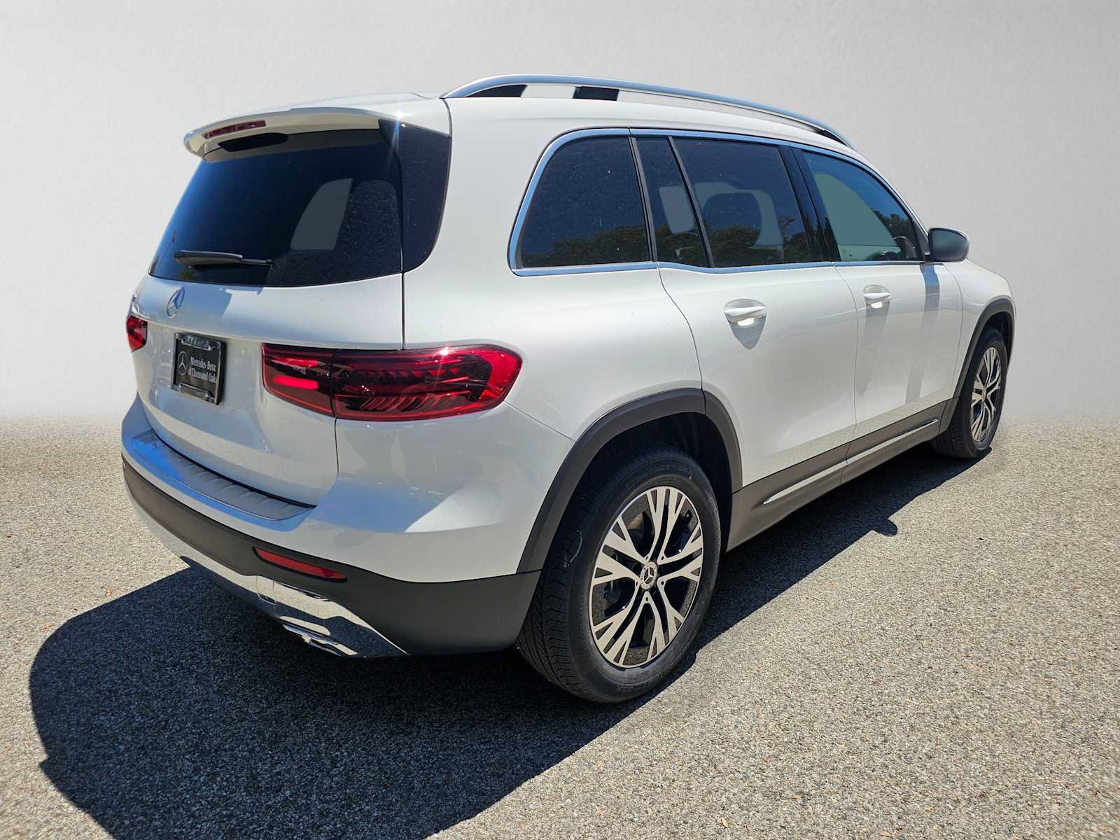 New 2026 Mercedes-Benz GLB 250 image 3
