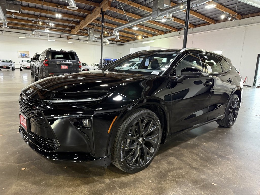 New 2025 Toyota Crown Signia image 4