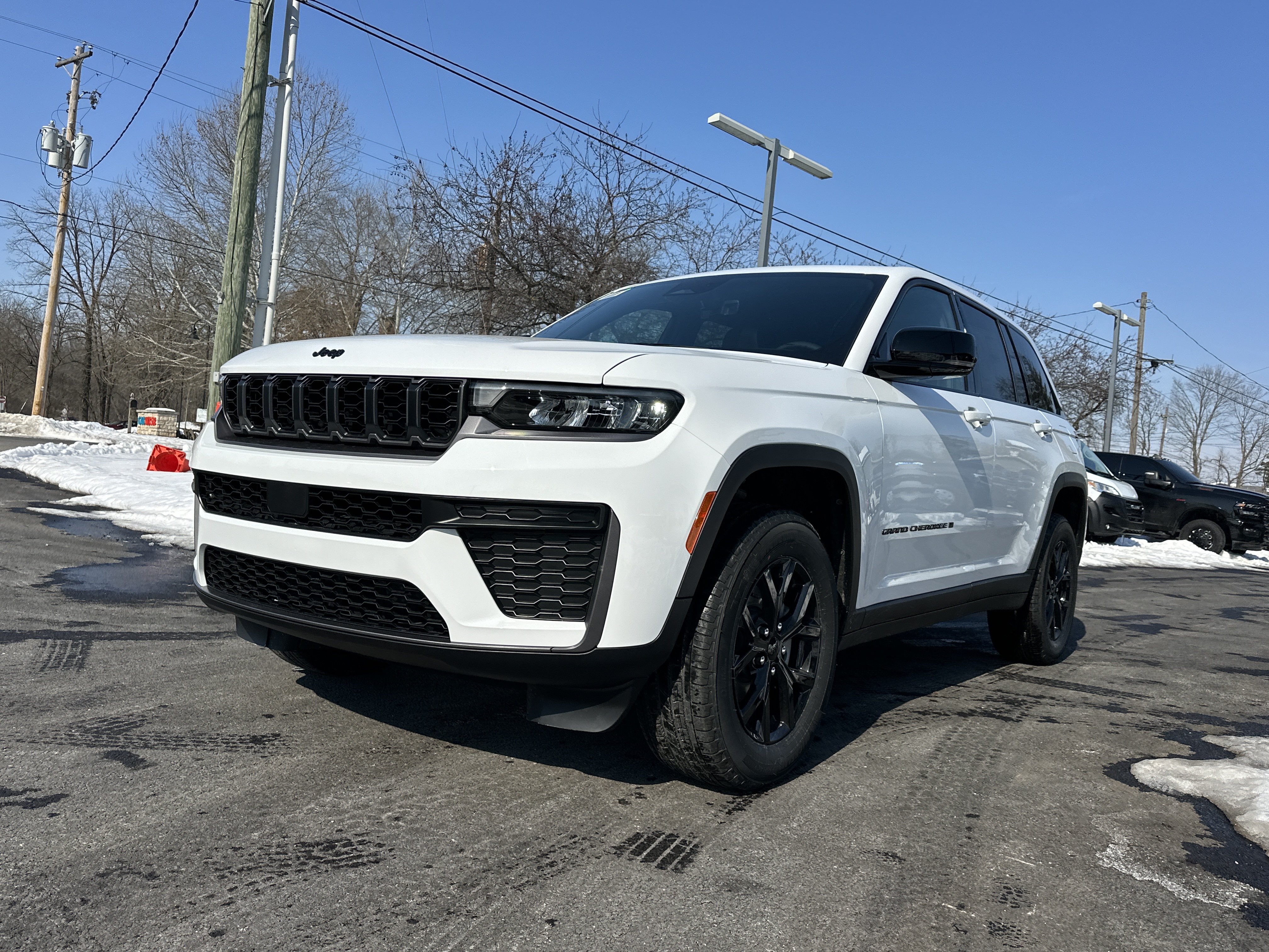 New 2026 Jeep Grand Cherokee Altitude AWD/4WD image 21