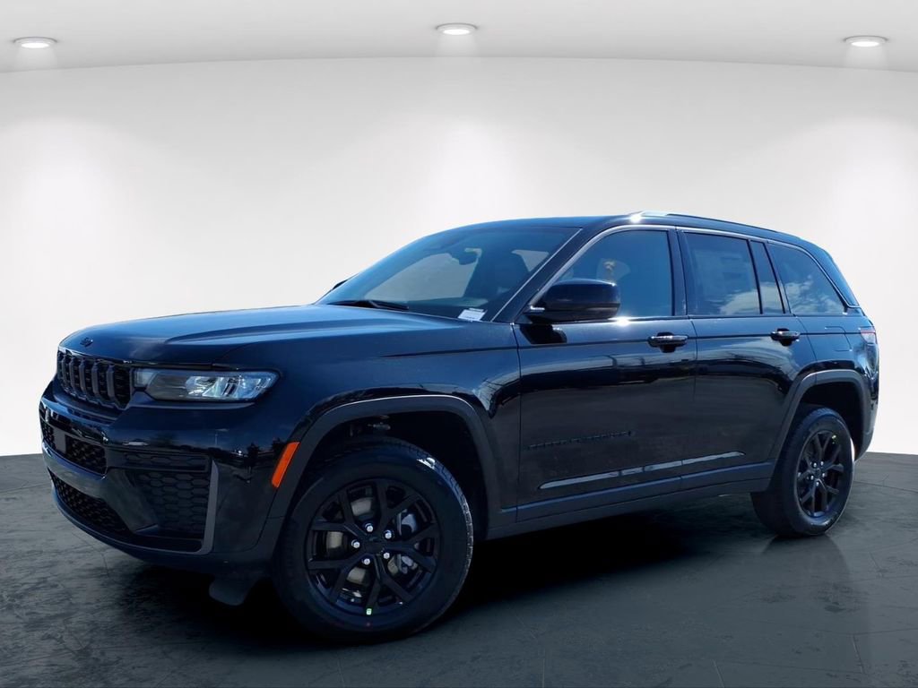 New 2026 Jeep Grand Cherokee Laredo image 2