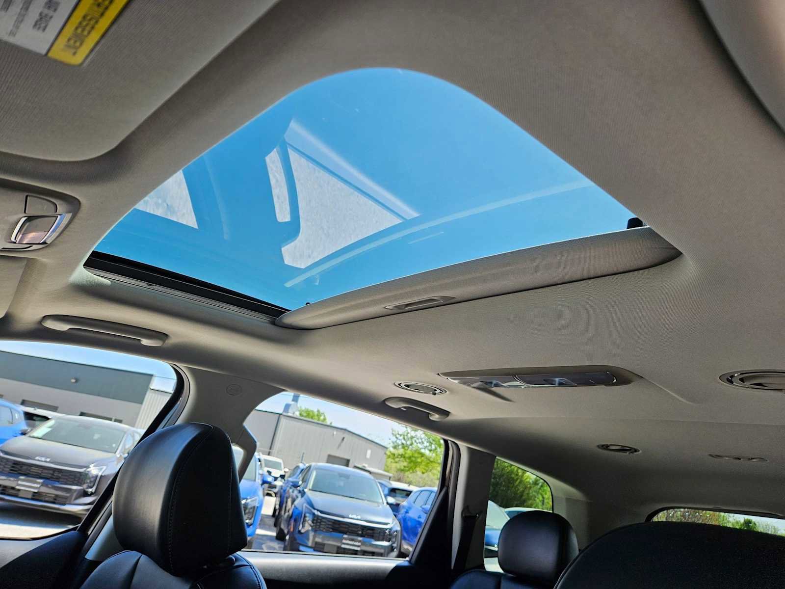 Used 2025 Kia Telluride S image 13