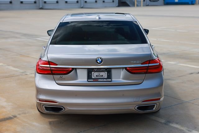 Used 2018 BMW 740i image 12