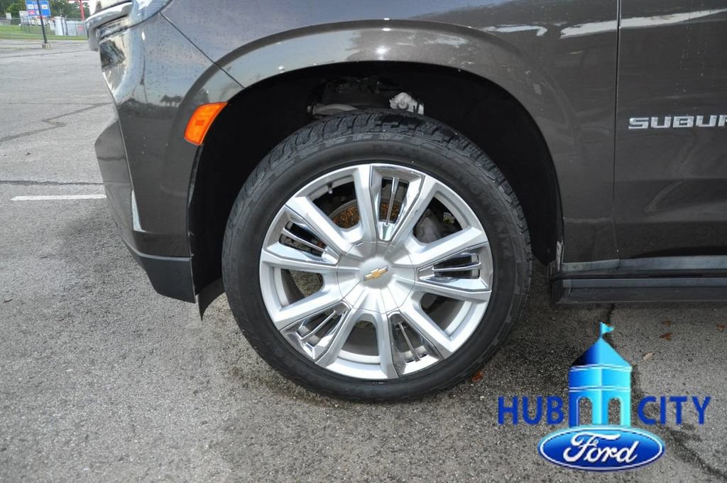 Used 2021 Chevrolet Suburban High Country w/ Premium Package RWD image 9