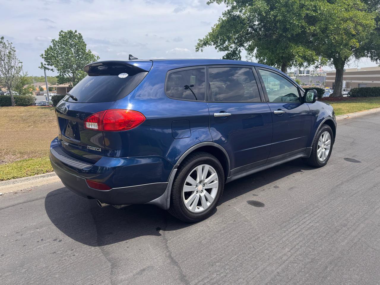 Used 2010 Subaru Tribeca Limited AWD/4WD image 28