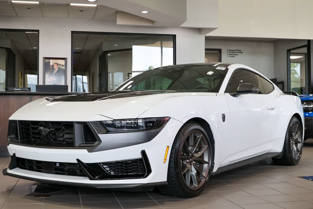 Certified 2025 Ford Mustang Dark Horse RWD image 2