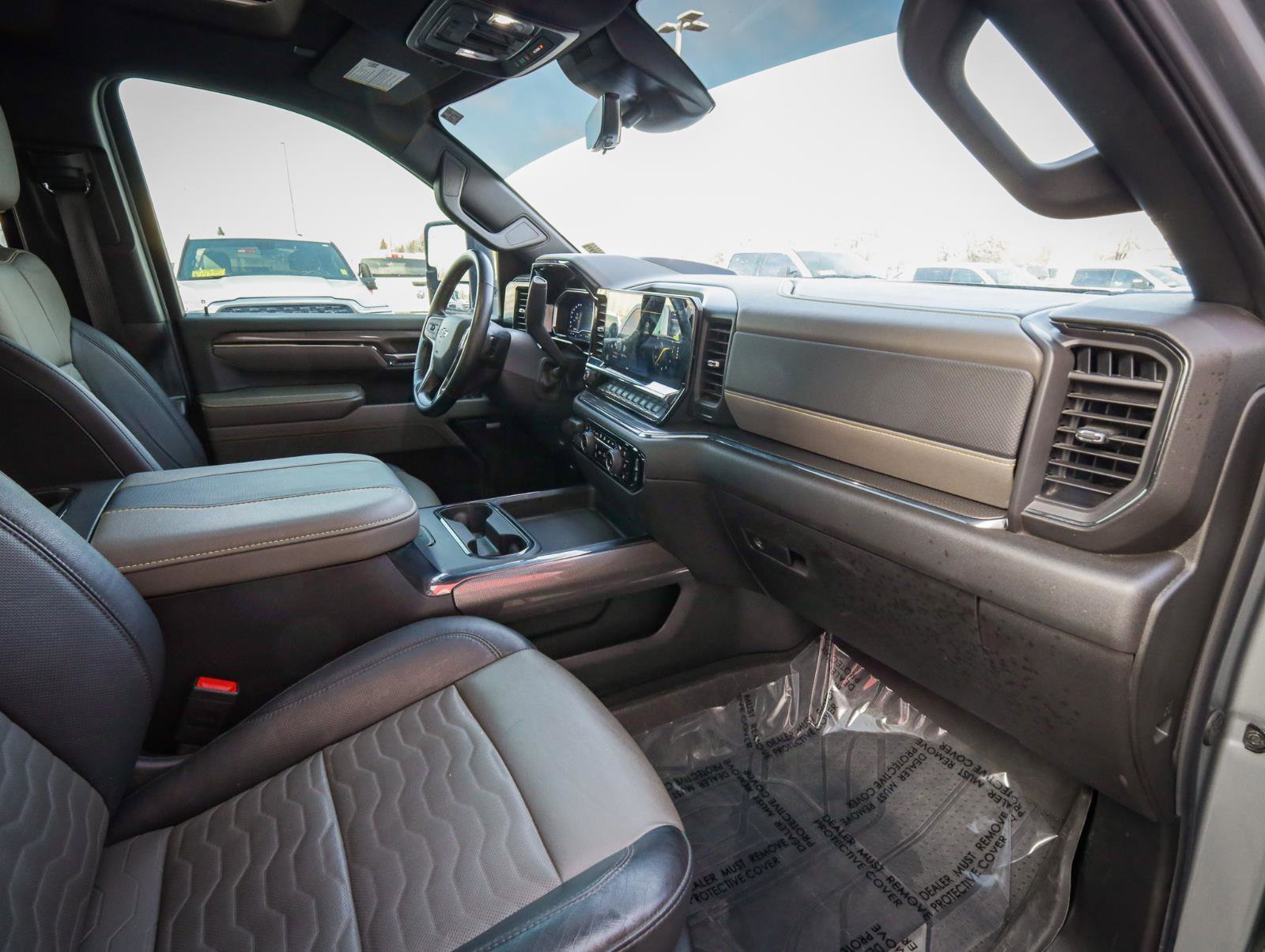 Used 2024 Chevrolet Silverado 2500 ZR2 w/ Technology Package image 24