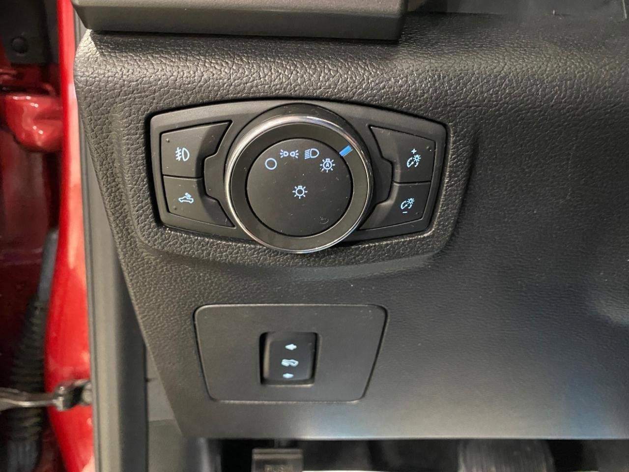 Used 2016 Ford F150 XLT w/ Equipment Group 302A Luxury image 9