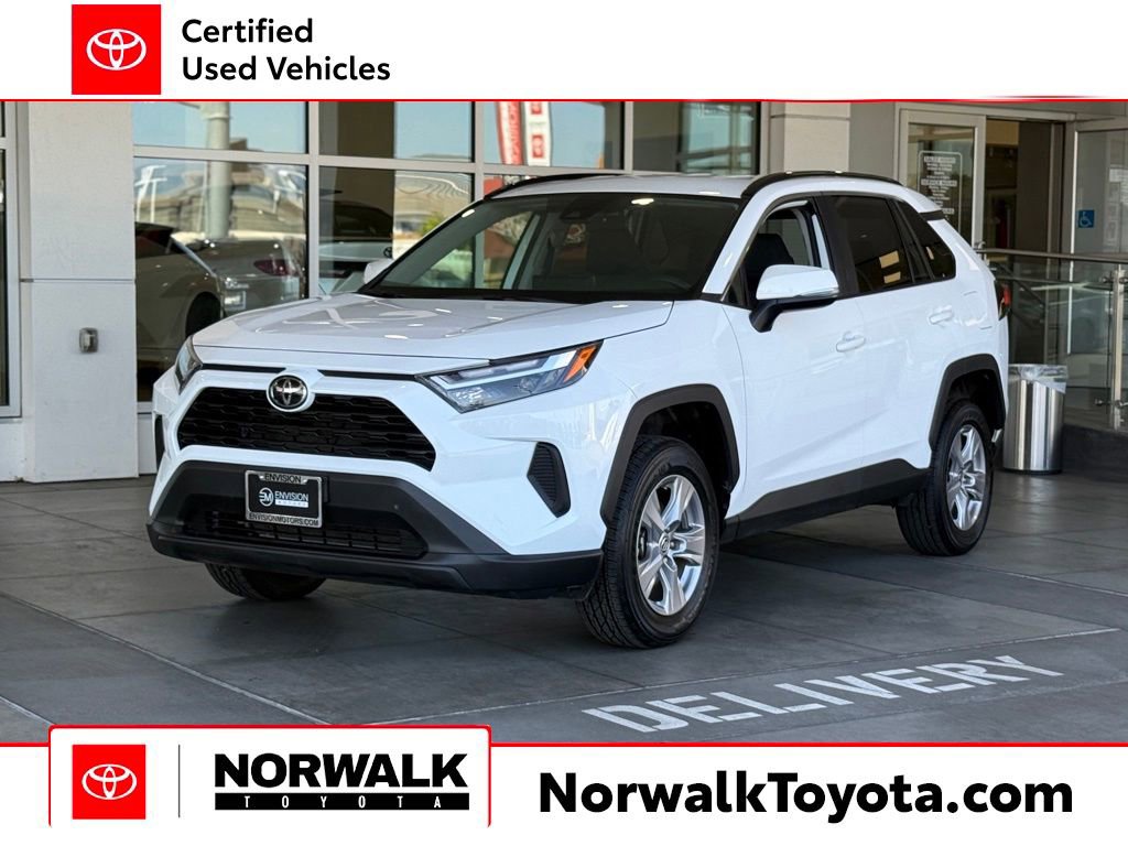 Certified 2025 Toyota RAV4 XLE FWD image 1