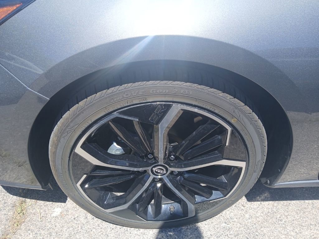 Certified 2025 Nissan Altima 2.5 SV FWD image 3