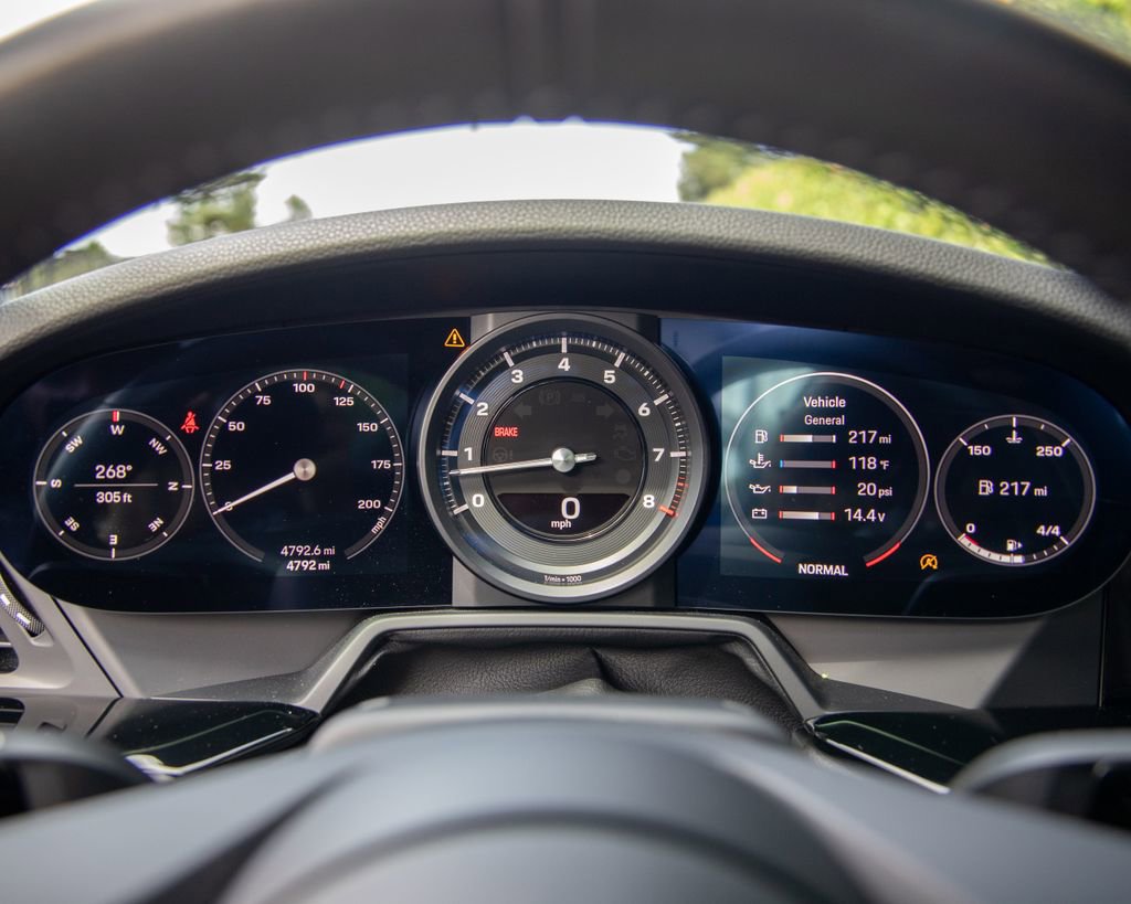 Certified 2024 Porsche 911 Carrera T RWD image 17