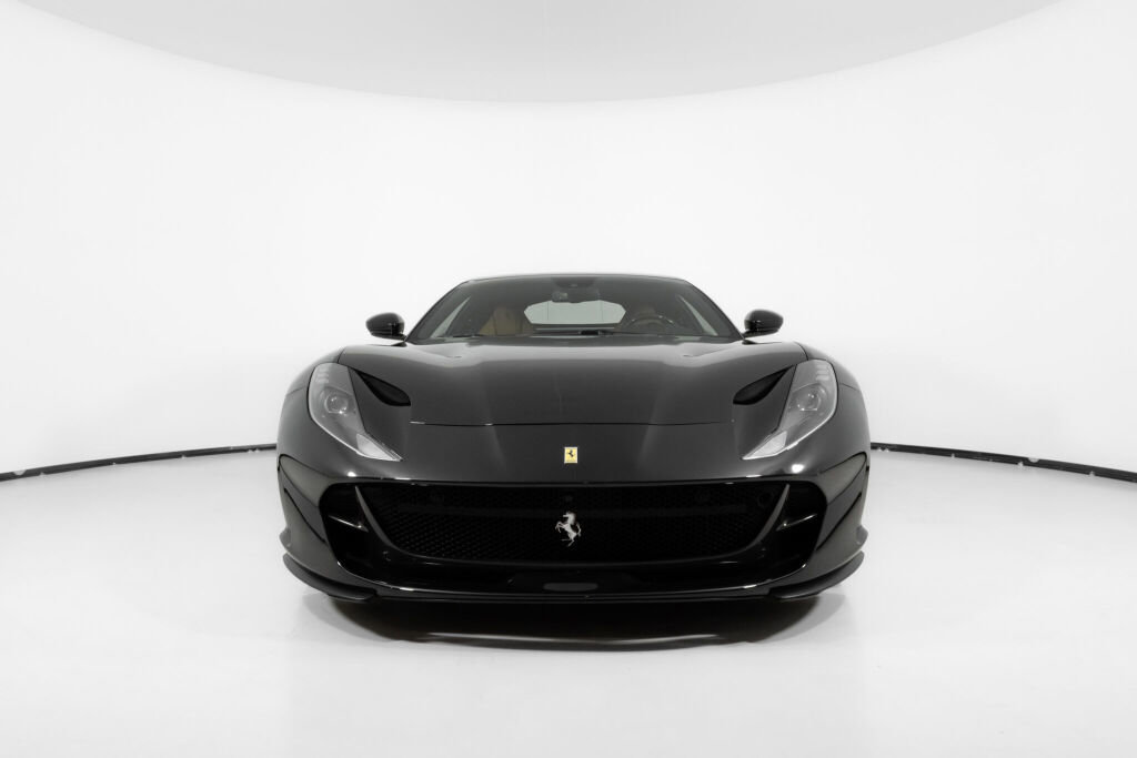 Used 2020 Ferrari 812 Superfast image 14