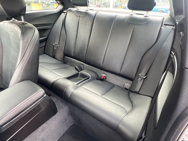 Used 2015 BMW M235i Coupe image 23