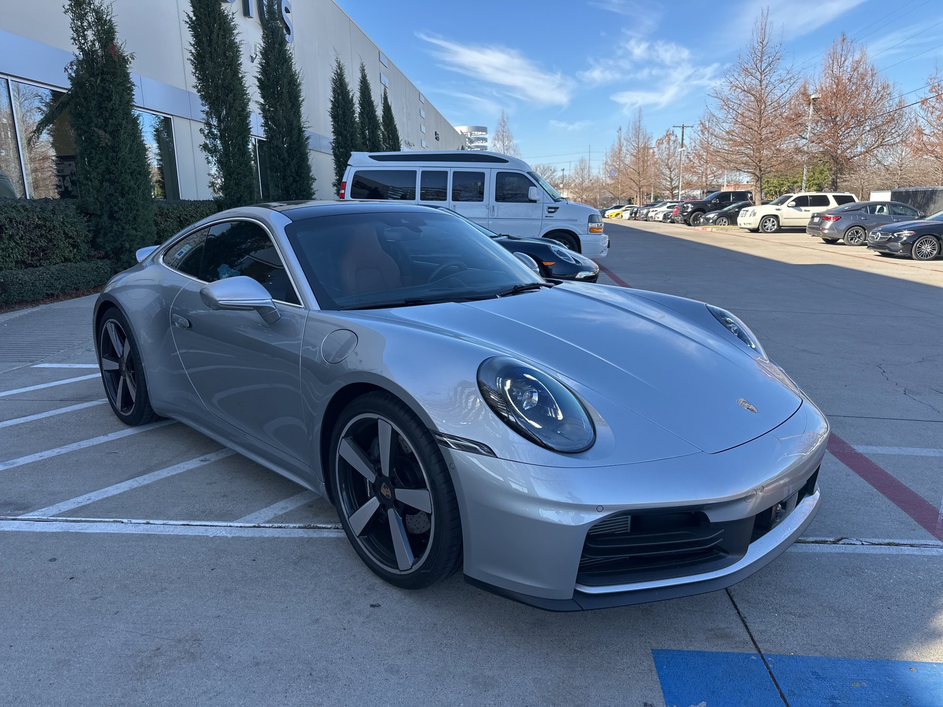 Used 2025 Porsche 911 Carrera image 3