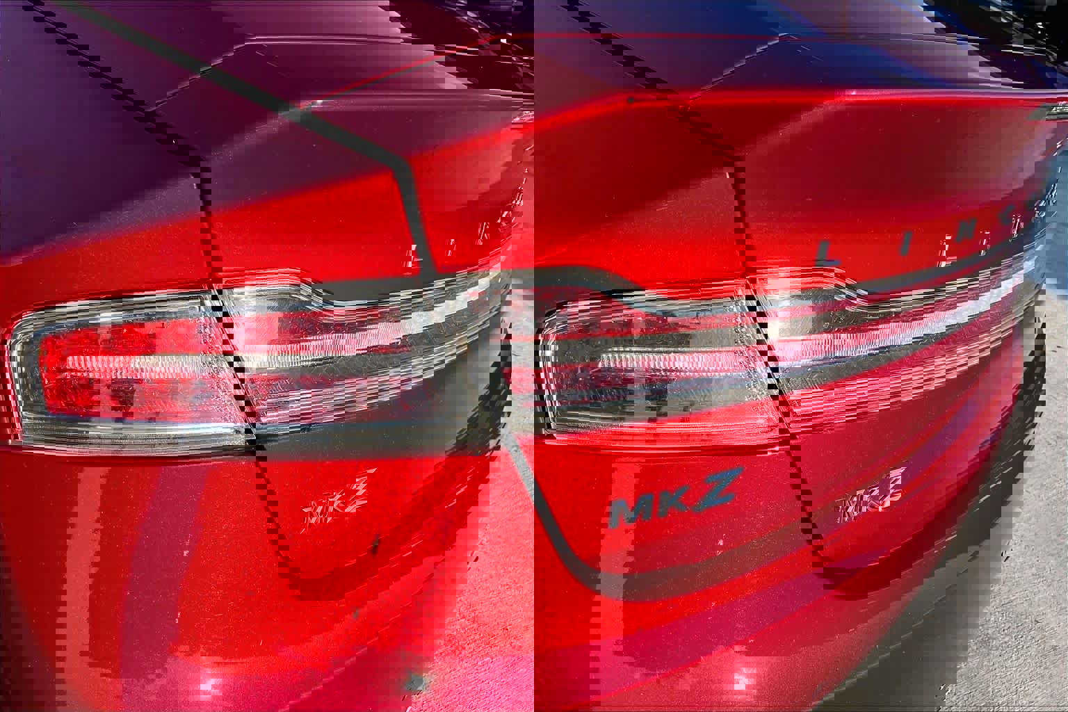 Used 2016 Lincoln MKZ Hybrid image 28