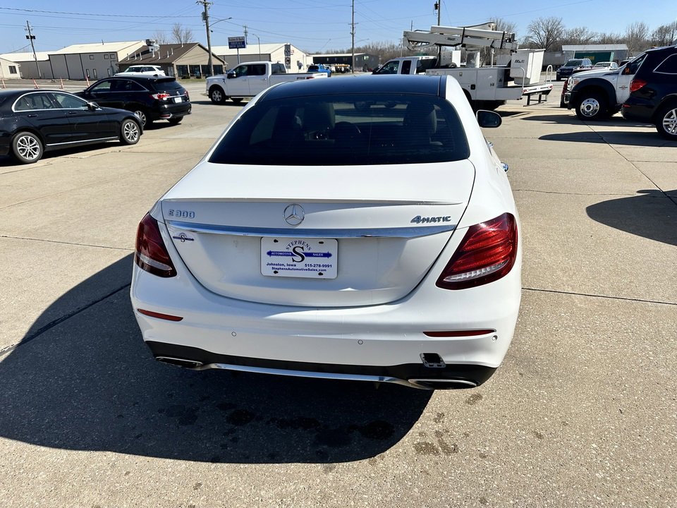 Used 2017 Mercedes-Benz E 300 4MATIC image 6