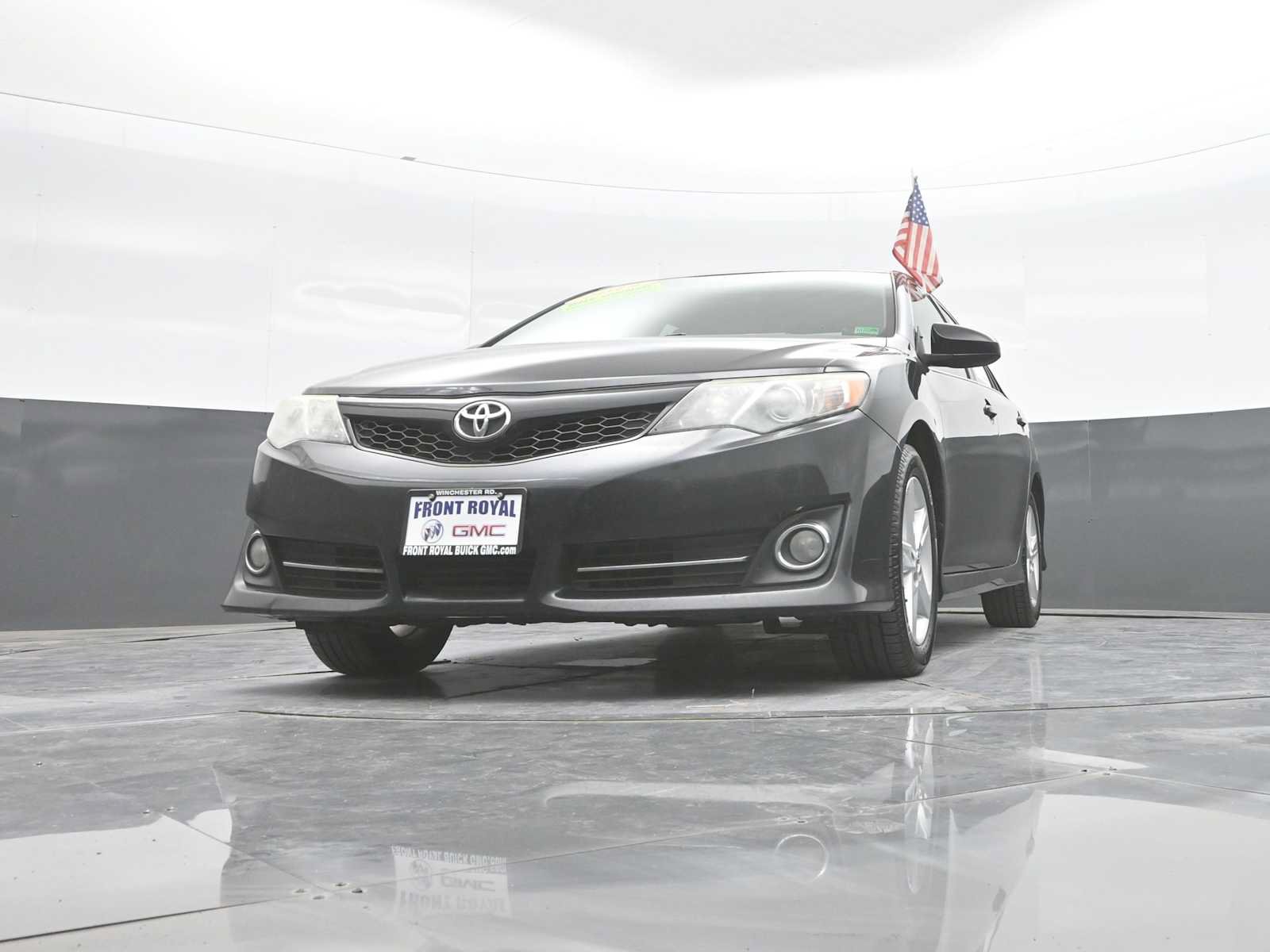 Used 2014 Toyota Camry SE FWD image 70