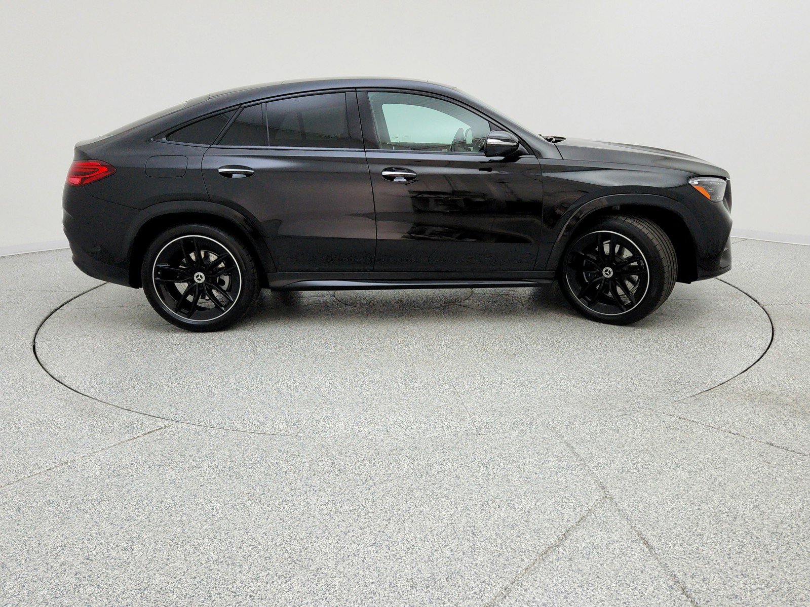 New 2026 Mercedes-Benz GLE 450 4MATIC Coupe image 4
