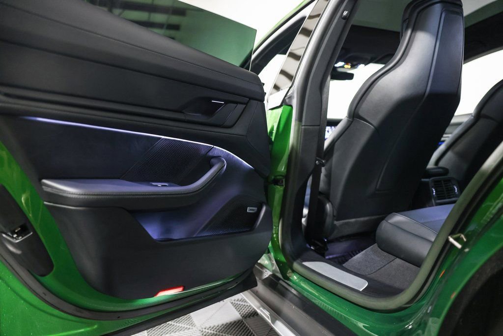 Used 2023 Porsche Taycan 4S image 31