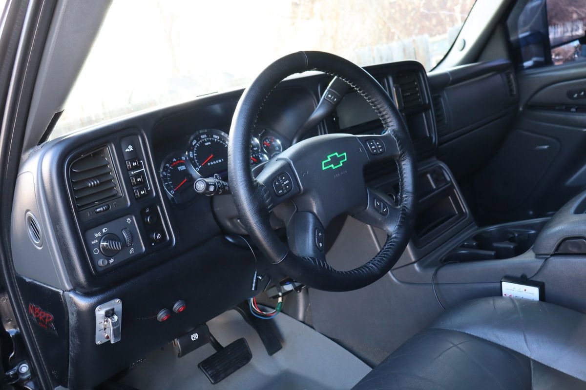 Used 2007 Chevrolet Silverado 3500 LT w/ Heavy-Duty Power Package AWD/4WD image 16