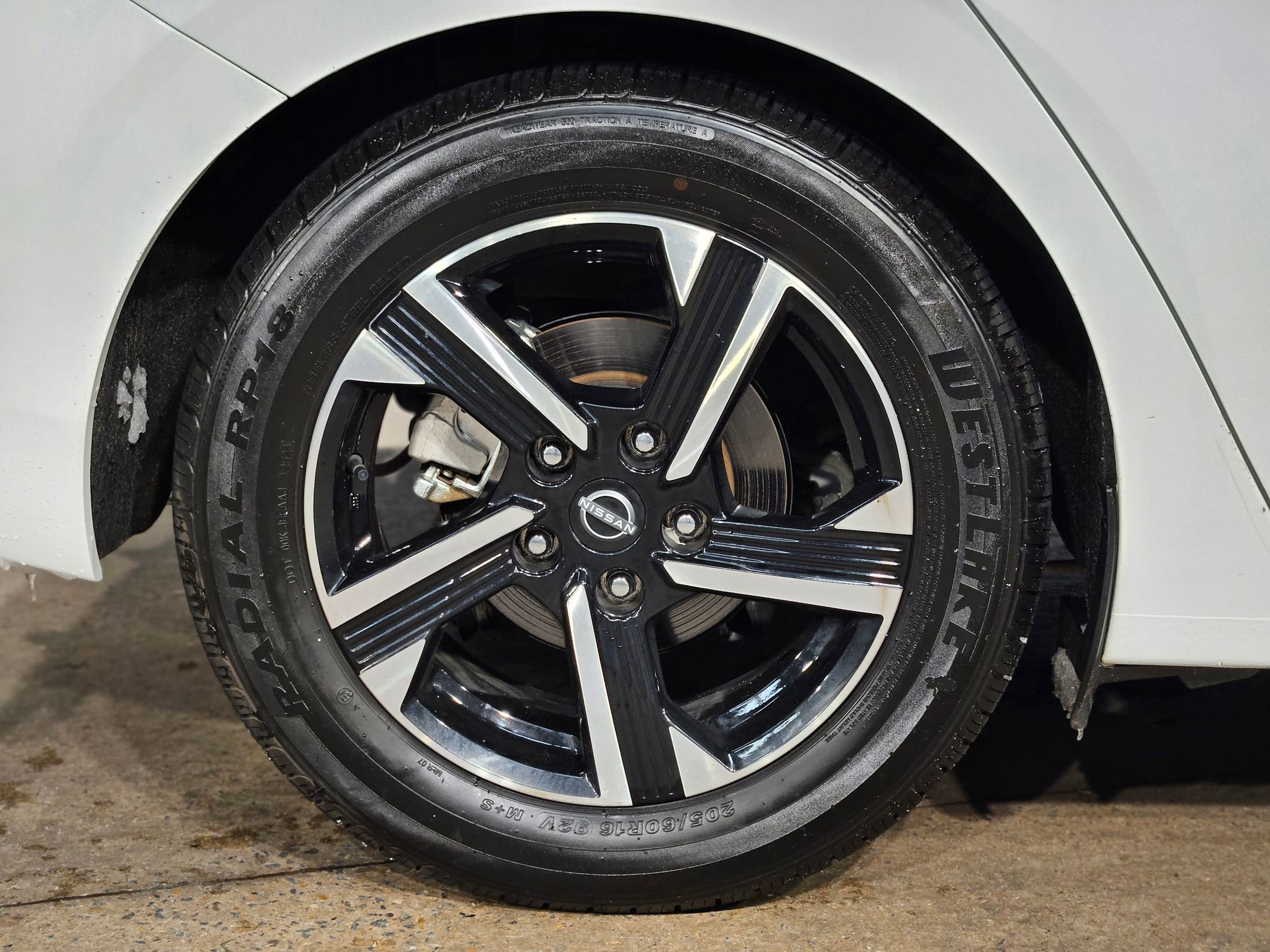 Used 2024 Nissan Sentra SV image 17