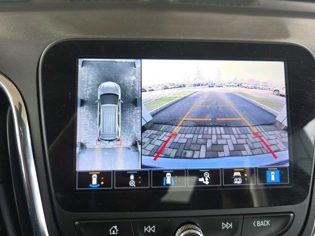 Used 2023 Chevrolet Equinox LT image 32