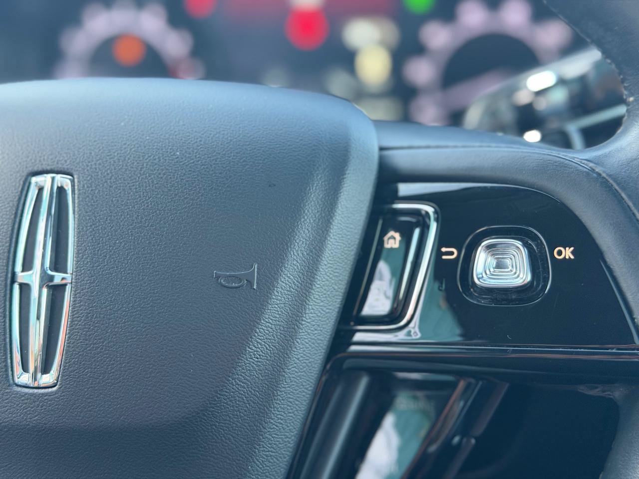 Used 2020 Lincoln Corsair AWD w/ Premium Package image 27