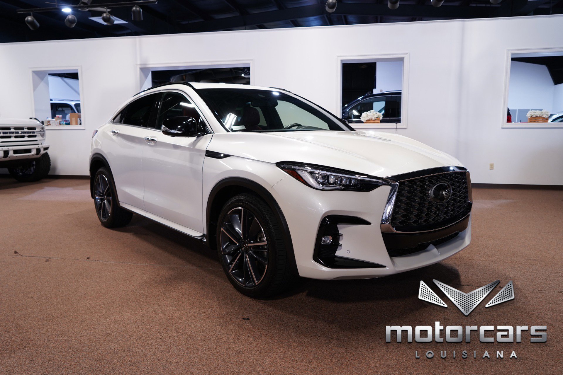 Used 2023 INFINITI QX55 Sensory image 9