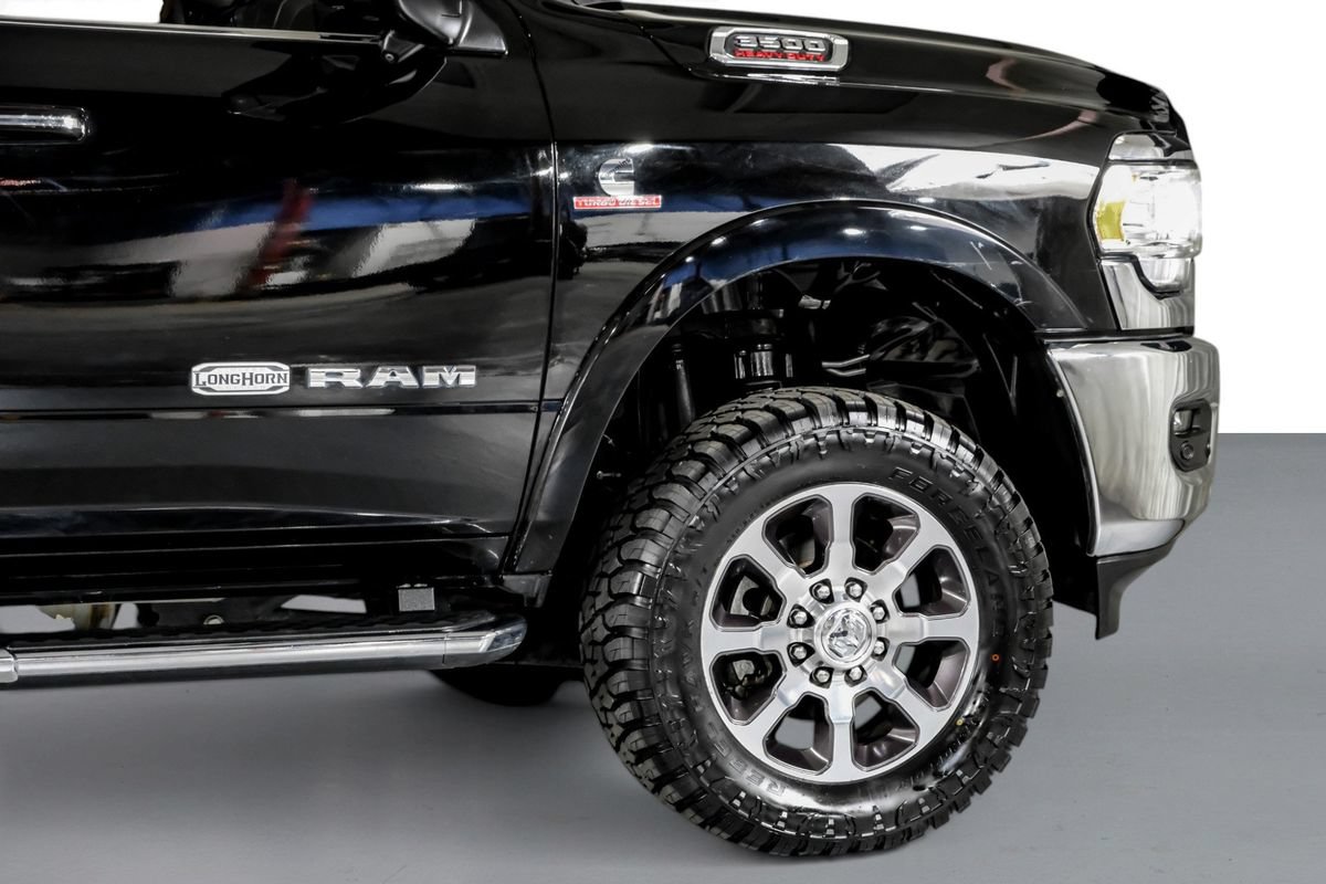 Used 2022 RAM 3500 Limited AWD/4WD image 7