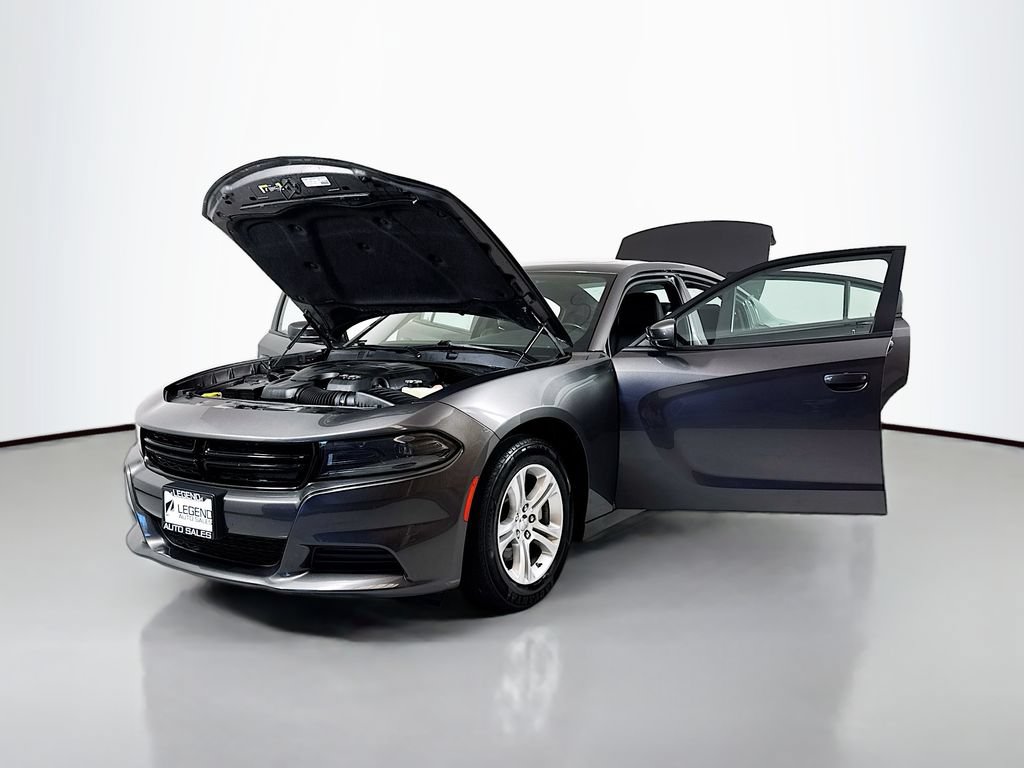 Used 2022 Dodge Charger SXT w/ Leather Interior Group RWD image 17