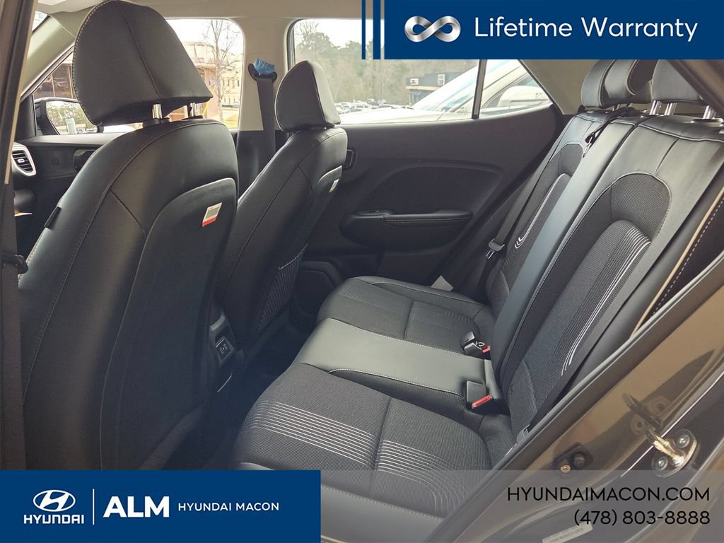 New 2025 Hyundai Venue Limited FWD image 4