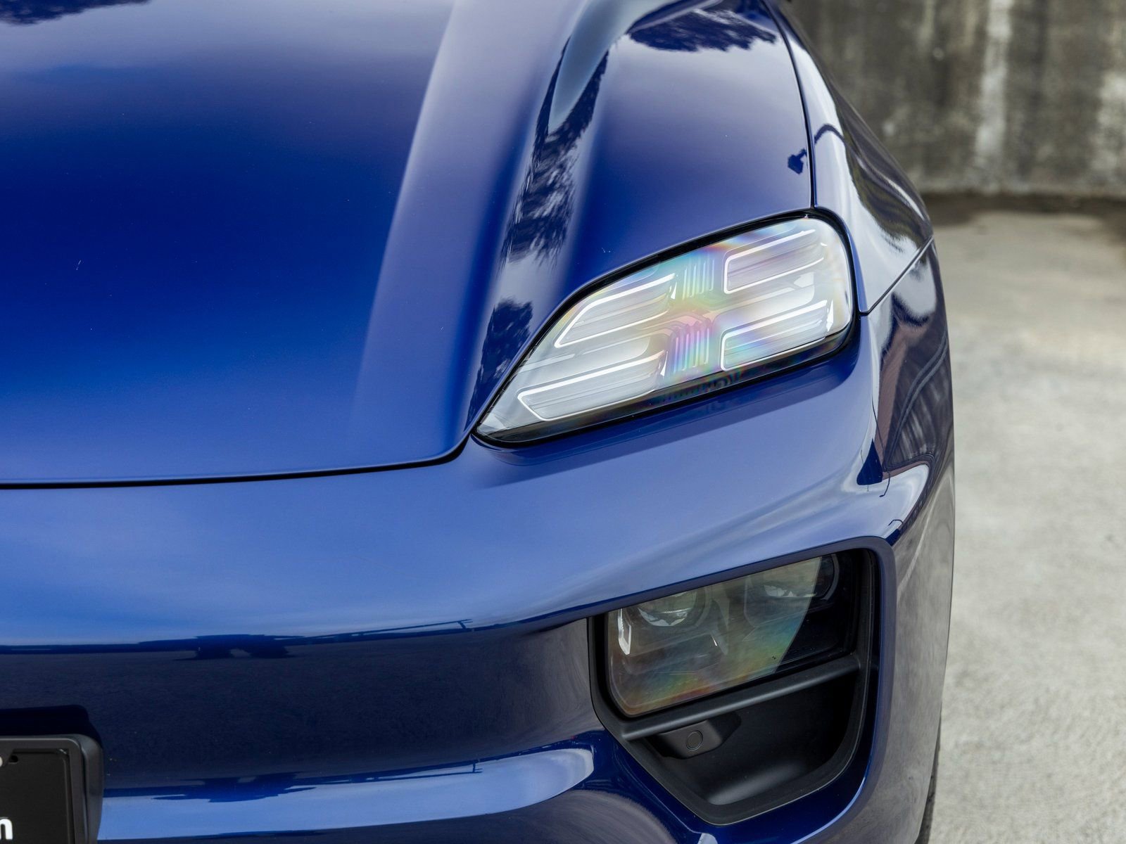 Used 2024 Porsche Macan 4 Electric image 16